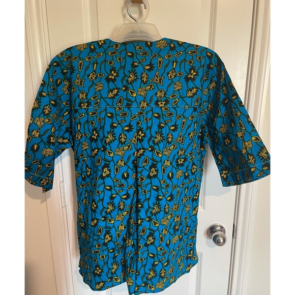 Mens V neck printed shirt - Picture 2 of 2